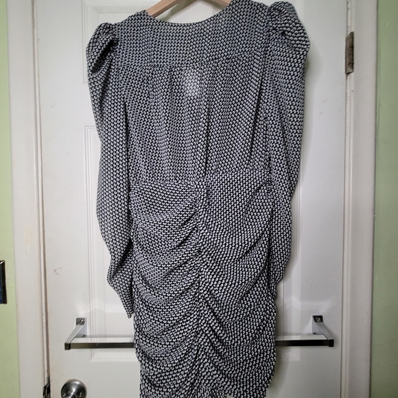 Black and white pattern Dress - Picture 2 of 3